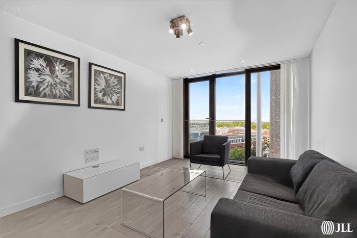 1 Bedroom Flat To Rent In Stratosphere Tower, London, E15