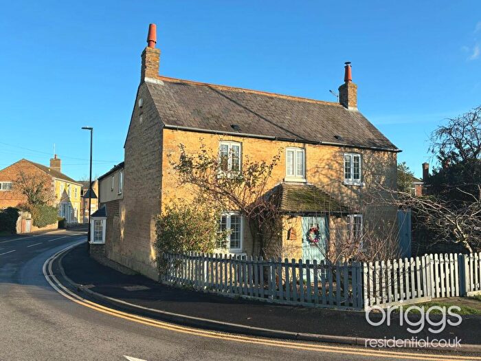 5 Bedroom Detached House For Sale In Lincoln Road, Glinton, Market Deeping, PE6