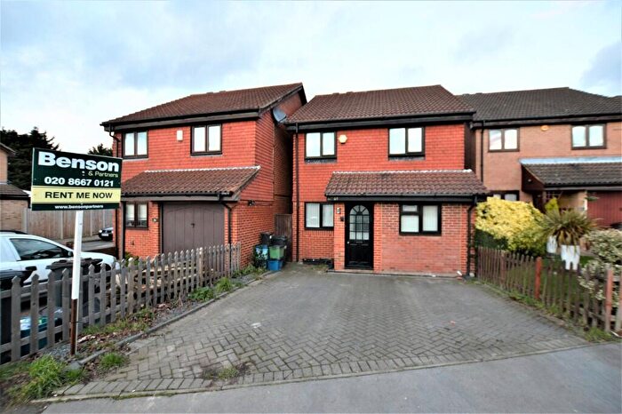 3 Bedroom Detached House To Rent In The Glade, Croydon, CR0