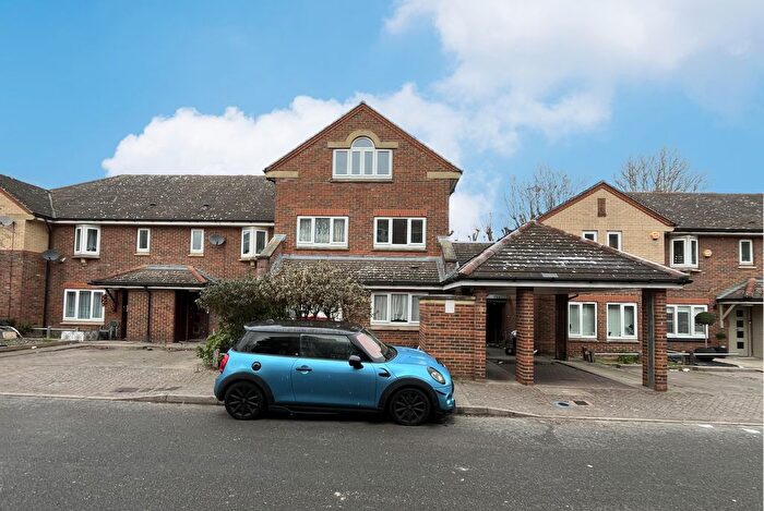 6 Bedroom Property For Sale In Old Hospital Close, Balham, London, SW12