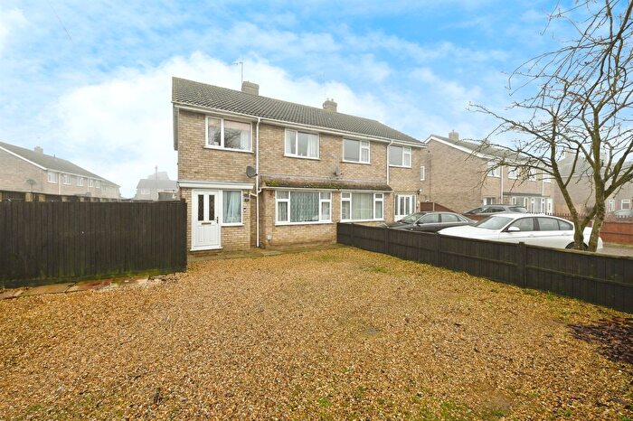 3 Bedroom Semi-Detached House For Sale In St. Peters Road, West Lynn, King's Lynn, PE34