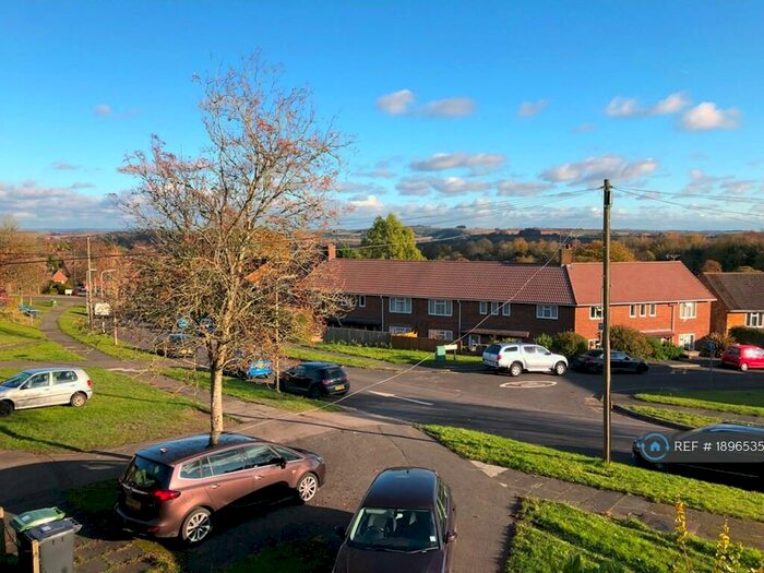 4 Bedroom Terraced House To Rent In Fox Lane, Winchester, SO22