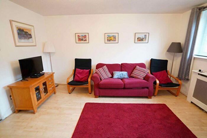 2 Bedroom Flat To Rent In Grandfield, Trinity, Edinburgh Festival Let, EH6