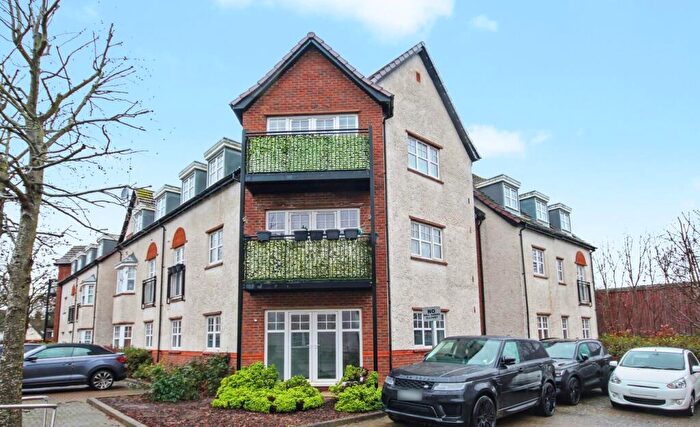 2 Bedroom Flat For Sale In Ascot Drive, Letchworth Garden City, SG6