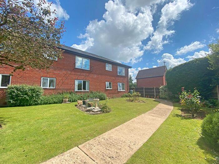 1 Bedroom Flat For Sale In Hucclecote Lodge, Hucclecote Road, Gloucester, GL3