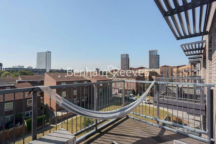 2 Bedroom Apartment To Rent In Winchester Square, London, SE8