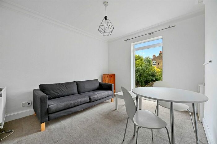 1 Bedroom Flat To Rent In Ormiston Grove, London, W12