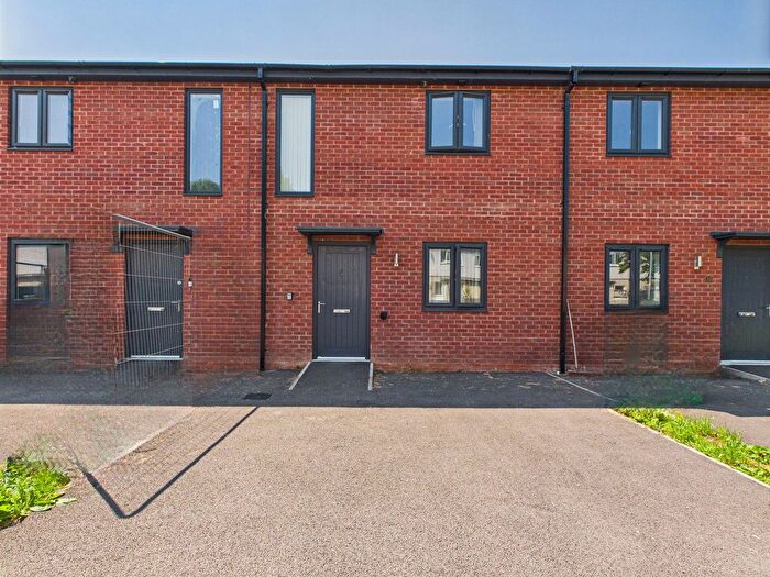 3 Bedroom Terraced House For Sale In Beyer Close, Gorton, M18