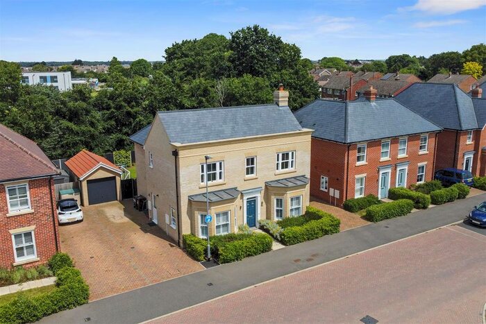 4 Bedroom Detached House To Rent In The Avenue, Lawford, Manningtree, CO11