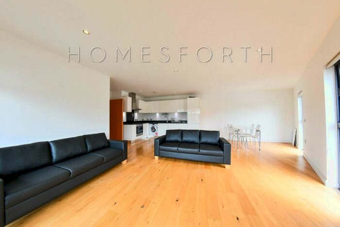 2 Bedroom Apartment To Rent In Cayman Court, Salter Street, Limehouse, E14