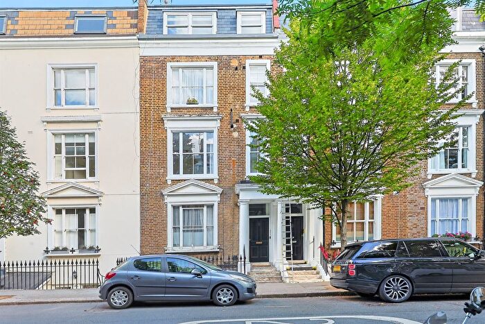 1 Bedroom Flat For Sale In Kempsford Gardens, London, SW5