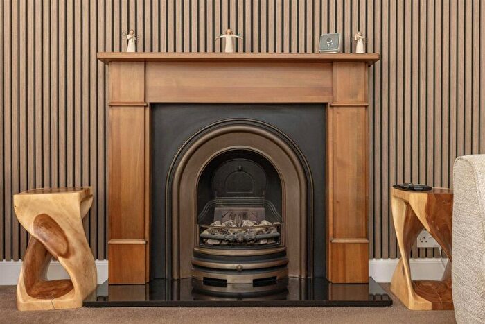 1 Bedroom Bungalow For Sale In Glasgow Road, Bathgate, EH48