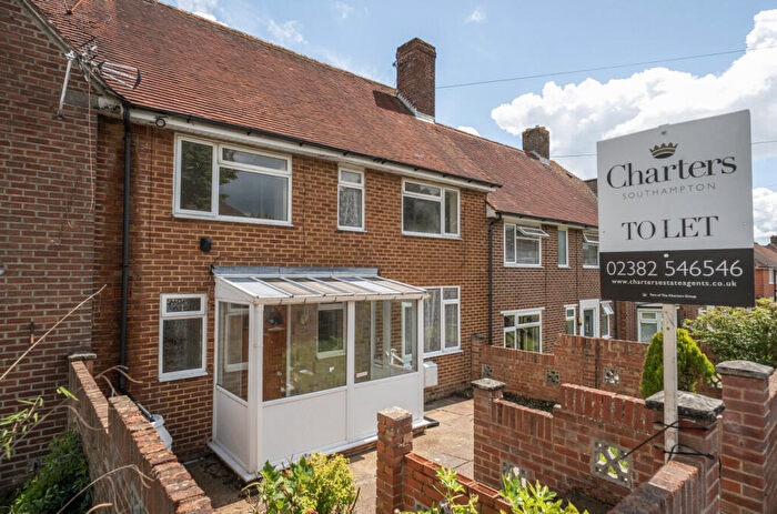 4 Bedroom Terraced House To Rent In Outer Circle, Southampton, Hampshire, SO16