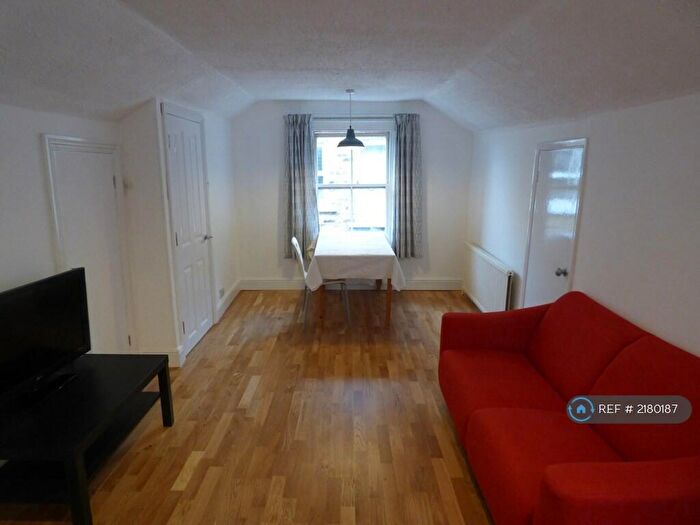 2 Bedroom Terraced House To Rent In East Dulwich Road, London, SE22