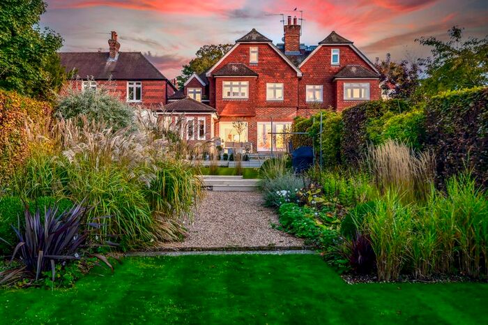 4 Bedroom Semi-Detached House To Rent In Warren Road, Guildford, GU1