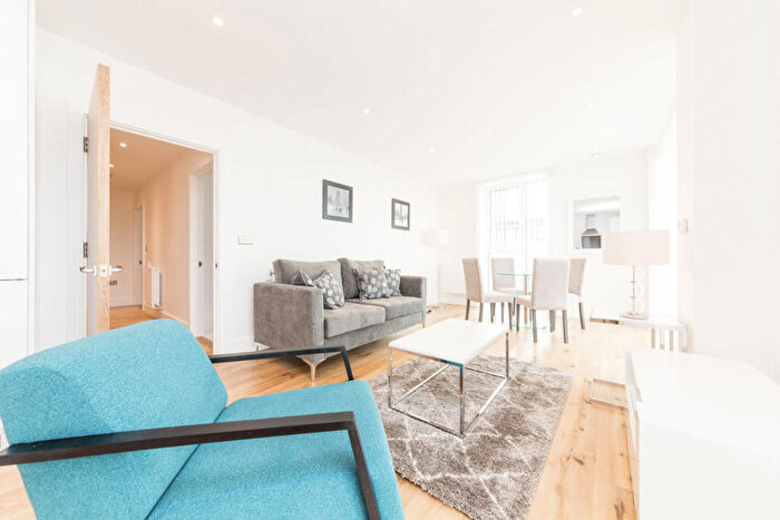 2 Bedroom Flat To Rent In Thanet Tower, Canning Town, London, E16