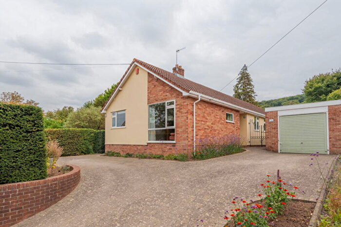 4 Bedroom Detached Bungalow For Sale In Greenhill Road, Sandford, Winscombe, BS25