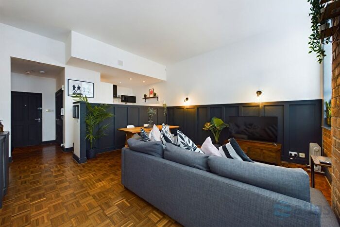 2 Bedroom Flat To Rent In Cornwallis Street, City Centre, L1
