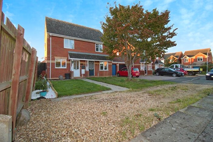 2 Bedroom Semi-Detached House For Sale In Harvester Way, Crowland, PE6