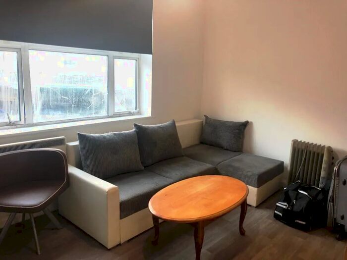 Studio To Rent In Stroud Green Road, London, N4