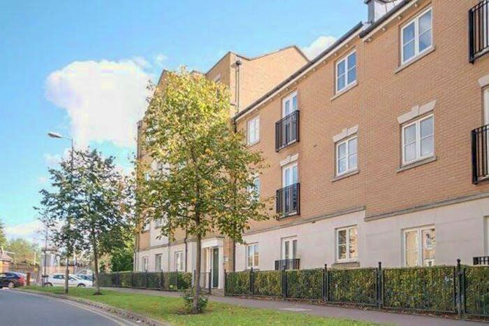 2 Bedroom Flat To Rent In Braiswick, Colchester, CO4