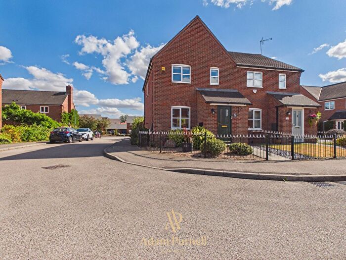 3 Bedroom Semi-Detached House For Sale In The Stables, Burbage, LE10