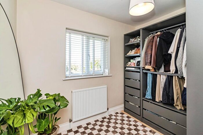 4 Bedroom Detached House For Sale In Gunton St. Peters Avenue, Lowestoft, NR32