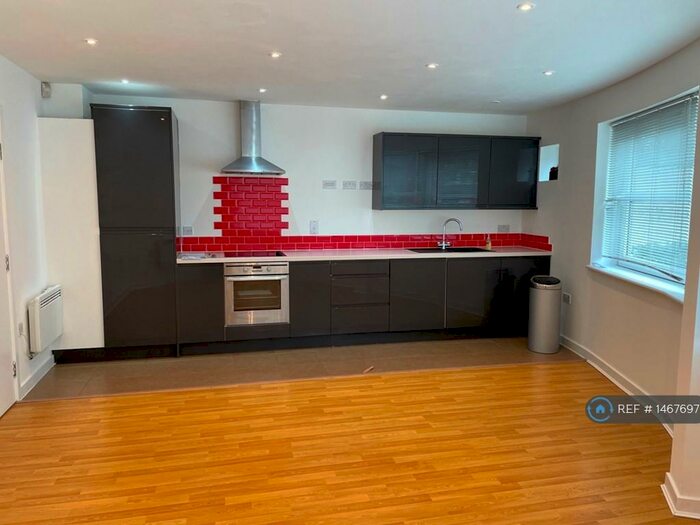 1 Bedroom Flat To Rent In Buick House, Kingston Upon Thames, KT2