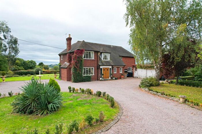 4 Bedroom Detached House For Sale In Warwick Road, Black Hill, Stratford-Upon-Avon, CV37