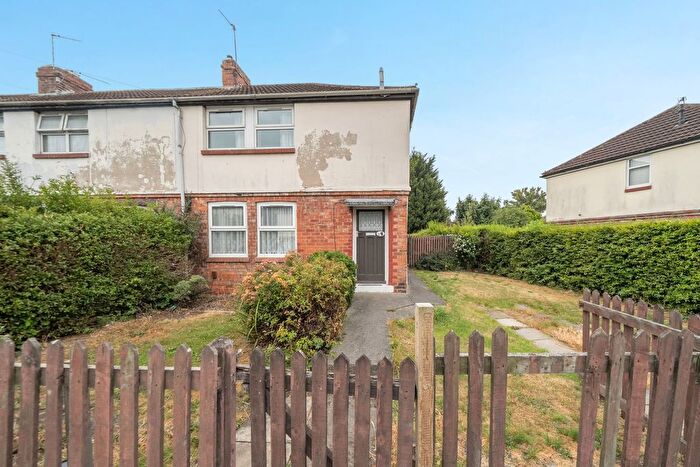 3 Bedroom End Terrace House For Sale In Constantine Avenue, York, YO10