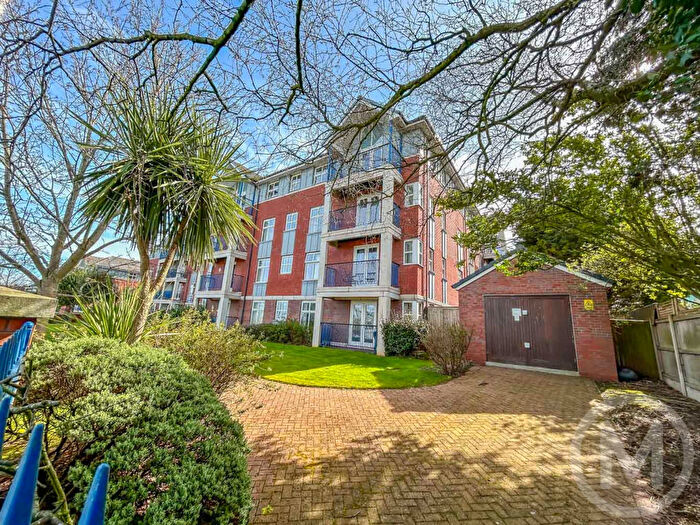 1 Bedroom Flat For Sale In Victoria Mansions, Newton Drive, Blackpool, FY3