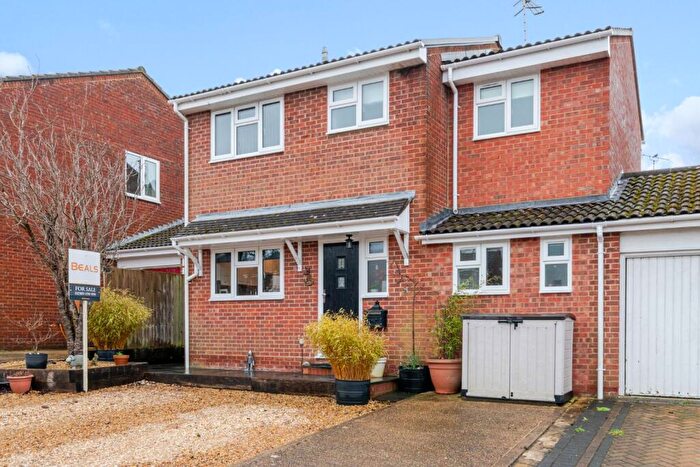 4 Bedroom Link Detached House For Sale In Osborne Gardens, Fair Oak, Eastleigh, SO50