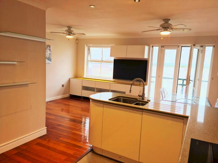 2 Bedroom Flat To Rent In Harrisons Wharf, Purfleet, RM19