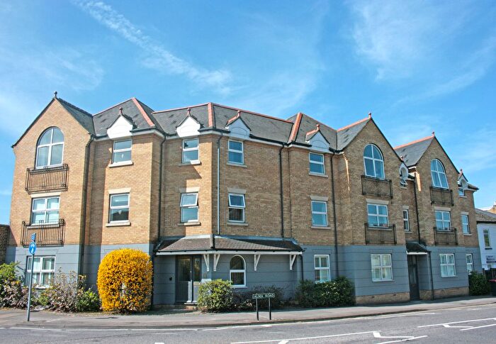 1 Bedroom Flat To Rent In Lord Raglan House, St Leonards Road, Windsor, SL4