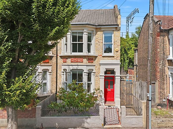 3 Bedroom End Terrace House For Sale In Pretoria Road, Leytonstone, E11