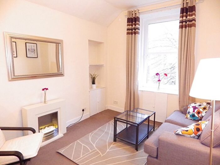 1 Bedroom Flat To Rent In Wardlaw Place, Gorgie, Edinburgh, EH11