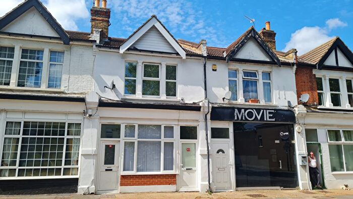 2 Bedroom Flat To Rent In Station Road, London, W7