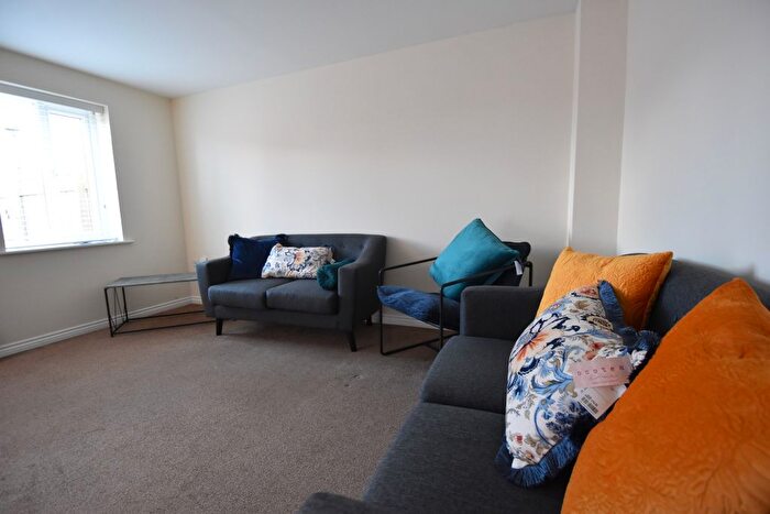 3 Bedroom Semi-Detached House To Rent In Hoskins Lane, Middlesbrough, TS4