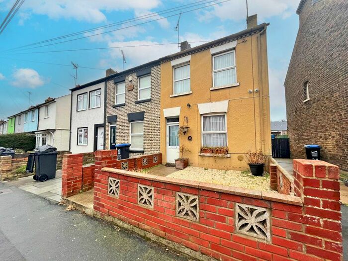 2 Bedroom End Of Terrace House To Rent In Northdown Road, Broadstairs, CT10