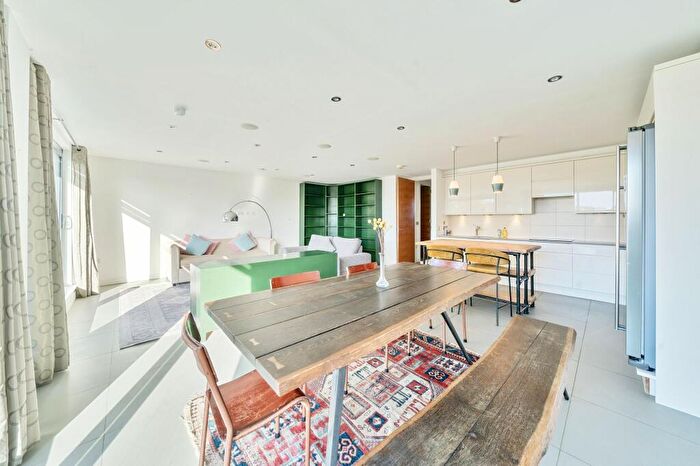 2 Bedroom Apartment To Rent In Stannary Street, London, SE11