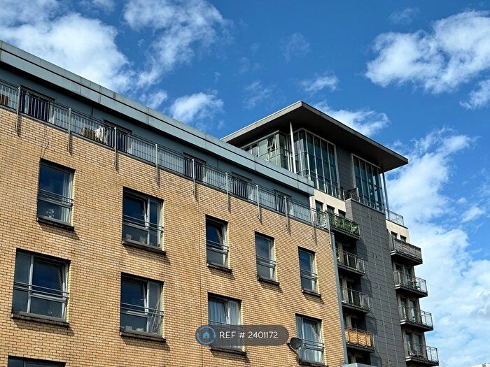 4 Bedroom Flat To Rent In Barrland Street, Glasgow, G41