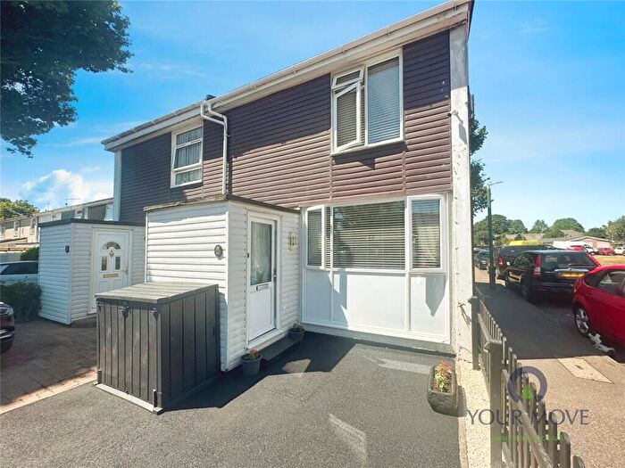 2 Bedroom End Of Terrace House For Sale In Bicknor Road, Maidstone, Kent, ME15