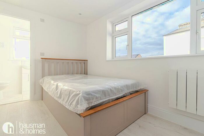 1 Bedroom Flat To Rent In Church Road, Hendon, NW4