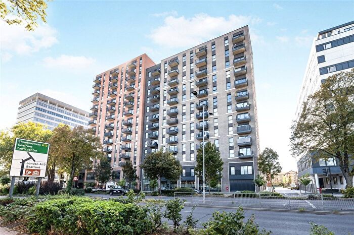 2 Bedroom Flat For Sale In Victoria Avenue, Southend-On-Sea, SS2