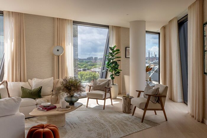 3 Bedroom Flat For Sale In The Broadway, St James's Park, London, SW1H