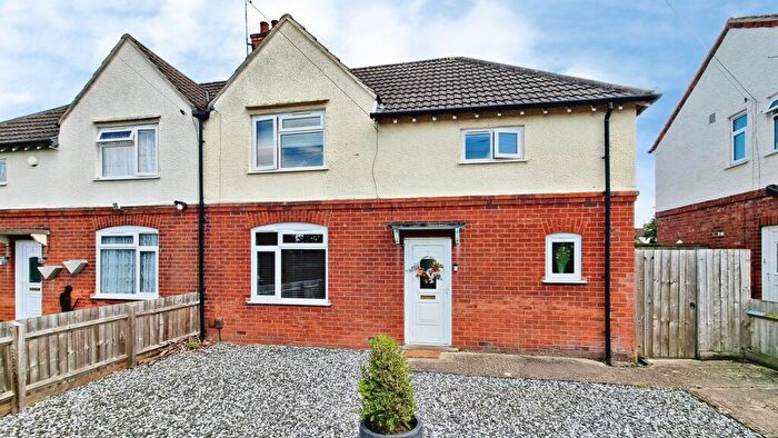 Semi-Detached House For Sale In Swanspool Parade, Wellingborough, NN8