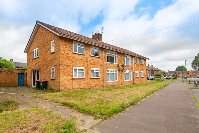 2 Bedroom Maisonette To Rent In Warren Drive, Crawley, RH11