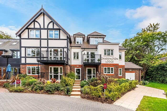 2 Bedroom Flat For Sale In Church Lane, Oxted, Surrey, RH8