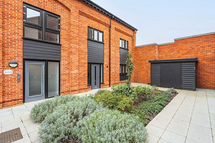 2 Bedroom Flat For Sale In Granary Close, Wymondham, NR18