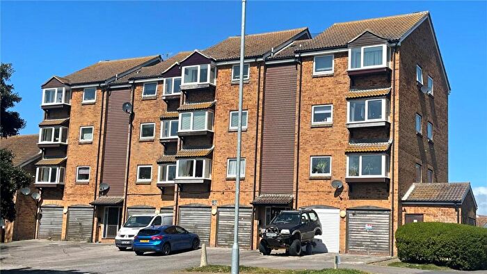 2 Bedroom Flat For Sale In Balcombe Road, Peacehaven, East Sussex, BN10
